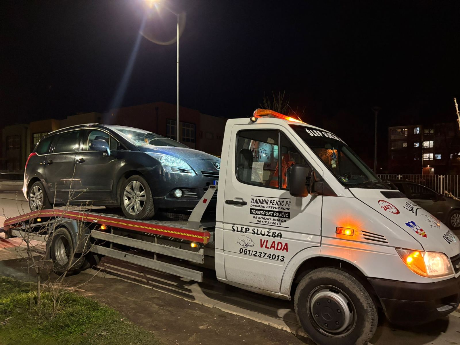 Šlep služba Vlada - noćna intervencija u Beogradu